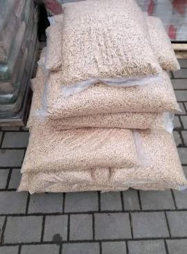 Pellets Pine | Firewood, briquettes | SCOPULUS Handels-und Dienstleistungs GmbH