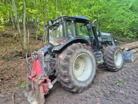 Forestry tractor VALTRA T193 | Forest machinery | Woodworking machinery | KOMITrade s.r.o.